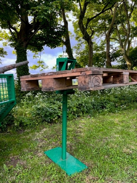 Timber Croc Pallet Holder
