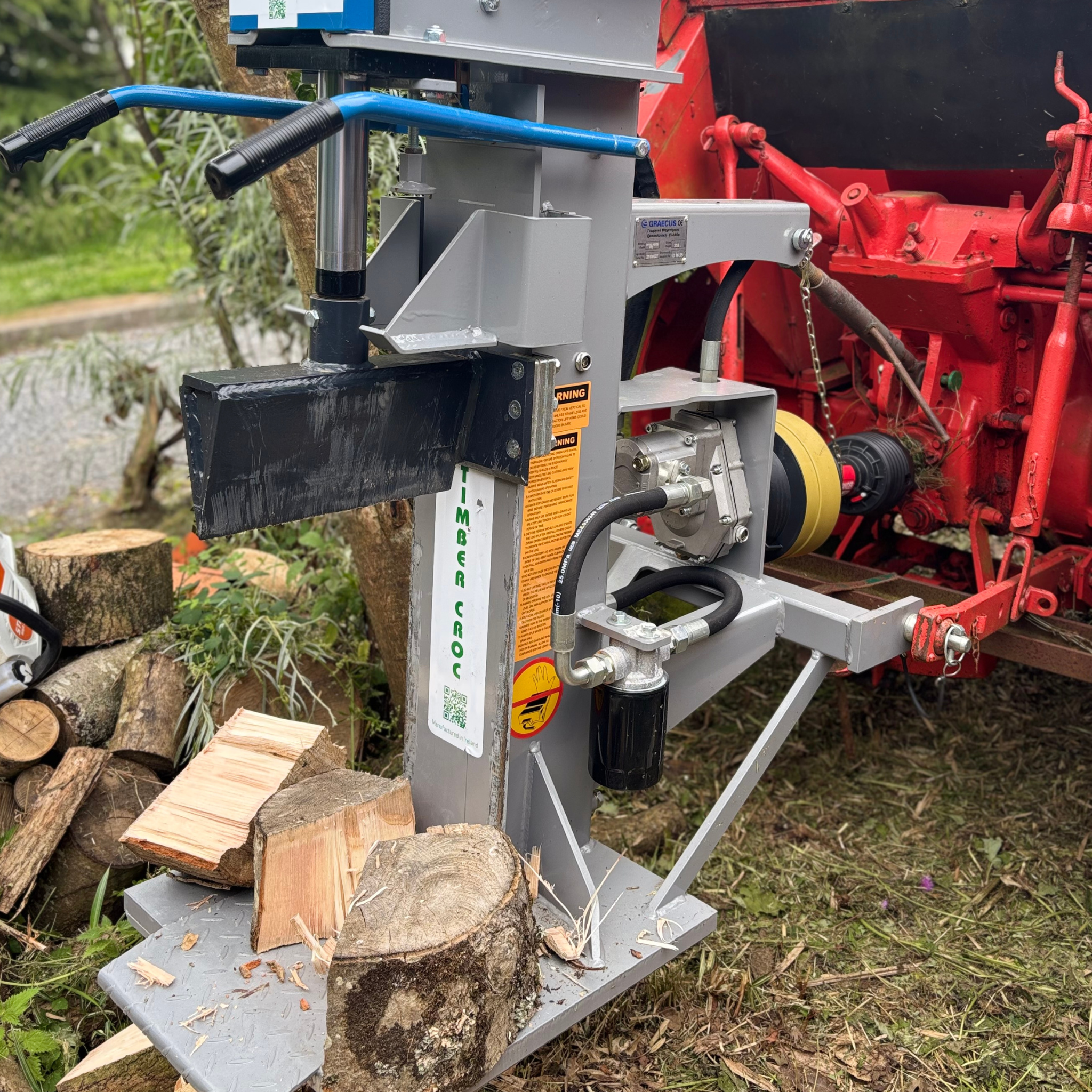 Side view of the Timber Croc tractor driven hydraulic log splitter highlighting the frame design.